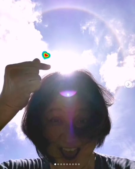 chen liping snapped a hilarious unglam selfie with the sun halo data